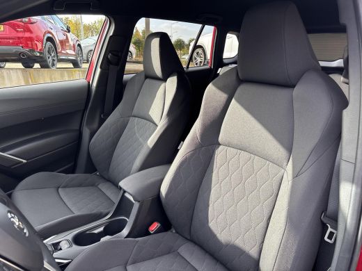 Toyota Corolla Cross Hybrid 140 Style | Navigatie | Apple CarPlay/Android auto | Verwarmde voorstoelen en stuur | Elek... ActivLease financial lease