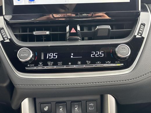 Toyota Corolla Cross Hybrid 140 Style | Navigatie | Apple CarPlay/Android auto | Verwarmde voorstoelen en stuur | Elek... ActivLease financial lease