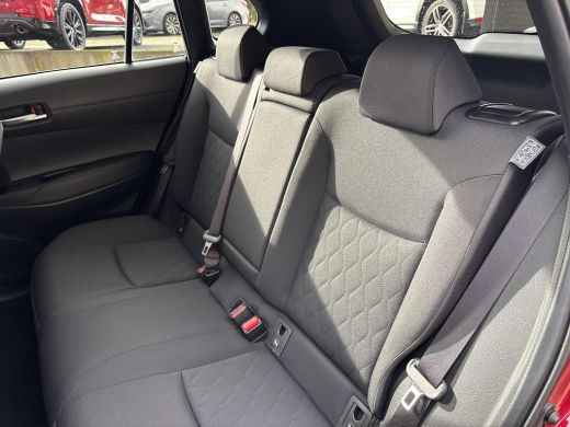 Toyota Corolla Cross Hybrid 140 Style | Navigatie | Apple CarPlay/Android auto | Verwarmde voorstoelen en stuur | Elek... ActivLease financial lease