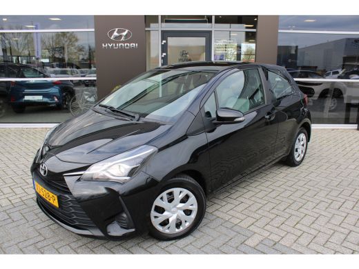 Toyota Yaris 1.5 VVT-i Active | Cruise Control | Achteruitrijcamera | Airco | Radio | Toyota Yaris 1.5 VVT-i Active | Cruise Control | Achteruitrijcamera | Airco | Radio |