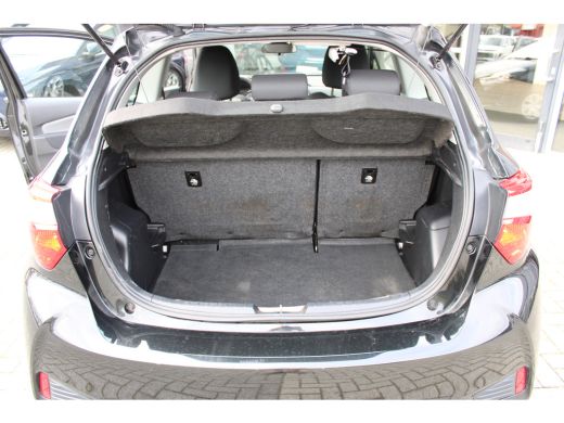 Toyota Yaris 1.5 VVT-i Active | Cruise Control | Achteruitrijcamera | Airco | Radio | ActivLease financial lease