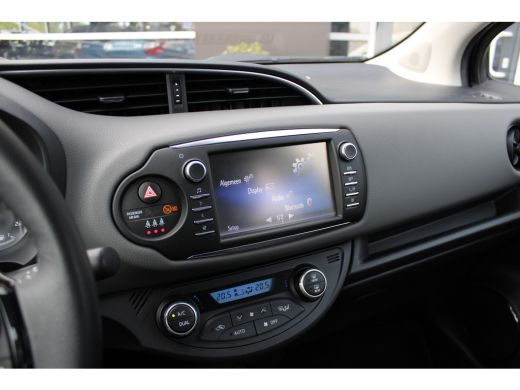 Toyota Yaris 1.5 VVT-i Active | Cruise Control | Achteruitrijcamera | Airco | Radio | ActivLease financial lease