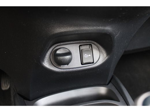 Toyota Yaris 1.5 VVT-i Active | Cruise Control | Achteruitrijcamera | Airco | Radio | ActivLease financial lease