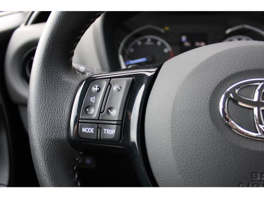 Toyota Yaris 1.5 VVT-i Active | Cruise Control | Achteruitrijcamera | Airco | Radio | ActivLease financial lease
