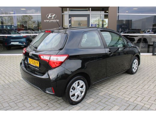 Toyota Yaris 1.5 VVT-i Active | Cruise Control | Achteruitrijcamera | Airco | Radio | ActivLease financial lease