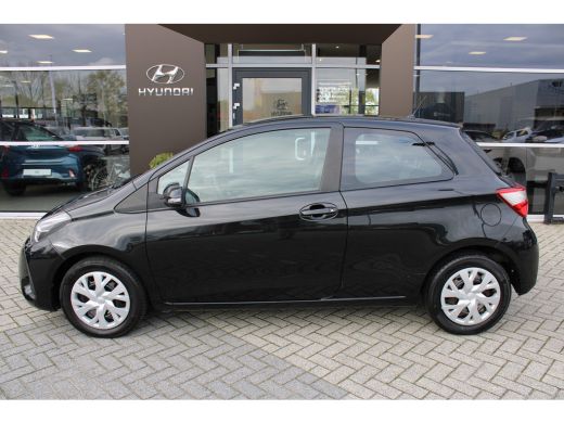 Toyota Yaris 1.5 VVT-i Active | Cruise Control | Achteruitrijcamera | Airco | Radio | ActivLease financial lease