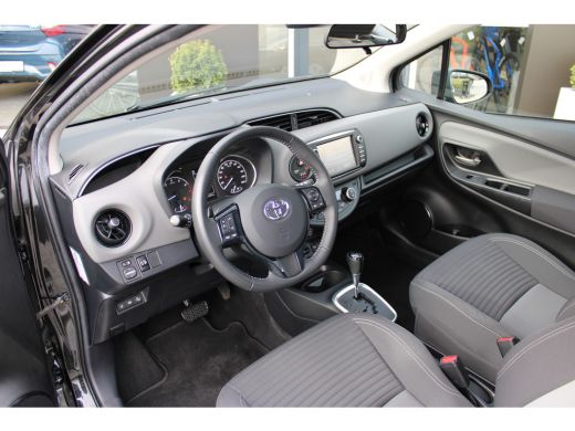 Toyota Yaris 1.5 VVT-i Active | Cruise Control | Achteruitrijcamera | Airco | Radio | ActivLease financial lease