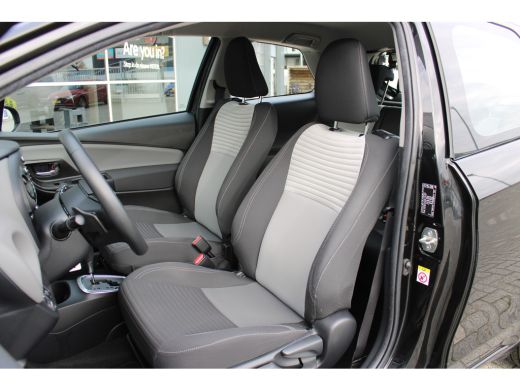 Toyota Yaris 1.5 VVT-i Active | Cruise Control | Achteruitrijcamera | Airco | Radio | ActivLease financial lease