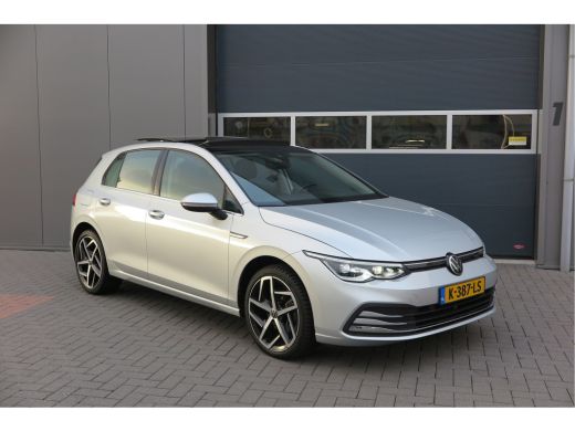 Volkswagen Golf 1.5 eTSI 150pk DSG 1st Edition ,. Pano, Virtual cockpit, LED verl. Electr. bestuurdersstoel met m... ActivLease financial lease