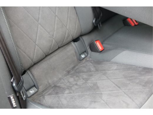 Volkswagen Golf 1.5 eTSI 150pk DSG 1st Edition ,. Pano, Virtual cockpit, LED verl. Electr. bestuurdersstoel met m... ActivLease financial lease