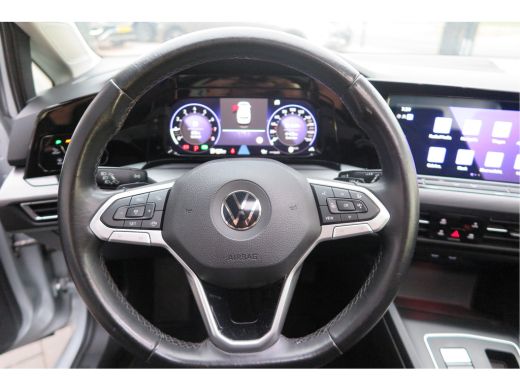 Volkswagen Golf 1.5 eTSI 150pk DSG 1st Edition ,. Pano, Virtual cockpit, LED verl. Electr. bestuurdersstoel met m... ActivLease financial lease