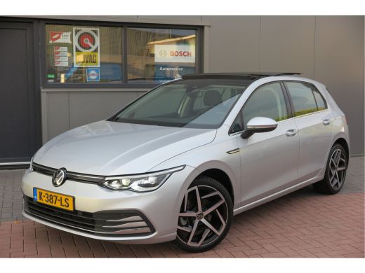 Volkswagen Golf 1.5 eTSI 150pk DSG 1st Edition ,. Pano, Virtual cockpit, LED verl. Electr. bestuurdersstoel met m... ActivLease financial lease