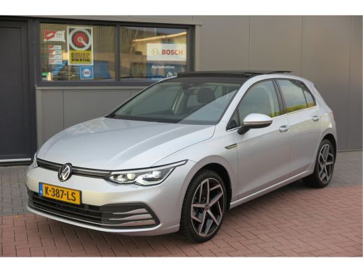Volkswagen Golf 1.5 eTSI 150pk DSG 1st Edition ,. Pano, Virtual cockpit, LED verl. Electr. bestuurdersstoel met m... ActivLease financial lease