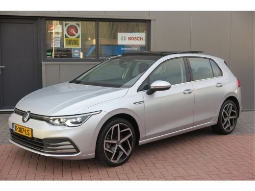 Volkswagen Golf 1.5 eTSI 150pk DSG 1st Edition ,. Pano, Virtual cockpit, LED verl. Electr. bestuurdersstoel met m... ActivLease financial lease
