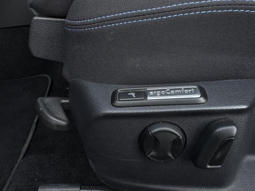 Volkswagen Passat Variant 218PK DSG HYBRID GTE BUSINESS CAMERA/NAVI/IQ-LIGHT ActivLease financial lease