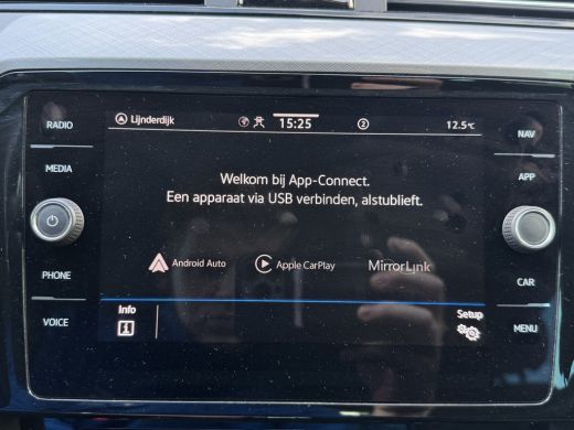 Volkswagen Passat Variant 218PK DSG HYBRID GTE BUSINESS CAMERA/NAVI/IQ-LIGHT ActivLease financial lease