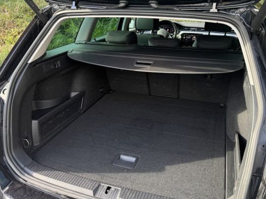 Volkswagen Passat Variant 218PK DSG HYBRID GTE BUSINESS CAMERA/NAVI/IQ-LIGHT ActivLease financial lease