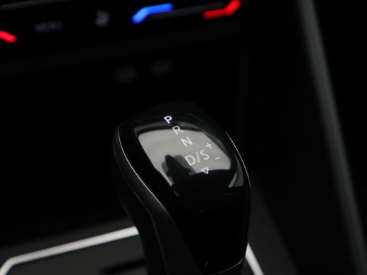 Volkswagen Polo 1.0 TSi 110 Pk Automaat R-Line | Adaptive Cruise | Privacy Glass | CarPlay | Bluetooth | 16 Inch ... ActivLease financial lease