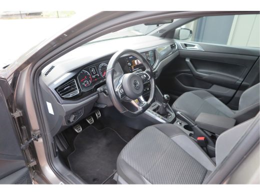 Volkswagen Polo 1.0 TSI 85kw 116pk Highline Business 2xR-Line , Beats audio , PDC, Navi, Carplay, LMV, Cruisecont... ActivLease financial lease