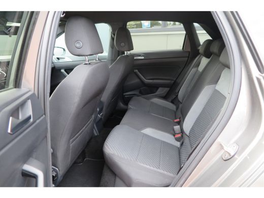 Volkswagen Polo 1.0 TSI 85kw 116pk Highline Business 2xR-Line , Beats audio , PDC, Navi, Carplay, LMV, Cruisecont... ActivLease financial lease