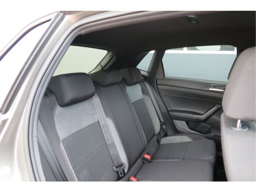 Volkswagen Polo 1.0 TSI 85kw 116pk Highline Business 2xR-Line , Beats audio , PDC, Navi, Carplay, LMV, Cruisecont... ActivLease financial lease