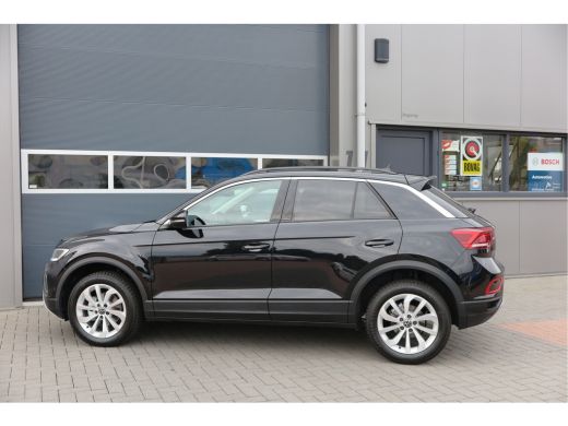 Volkswagen T-Roc 1.5 TSI 150pk DSG Life Edition, Camera,Navigatie,Virtual cockpit, ACC, Carplay ,Keyless ,Led verl... ActivLease financial lease
