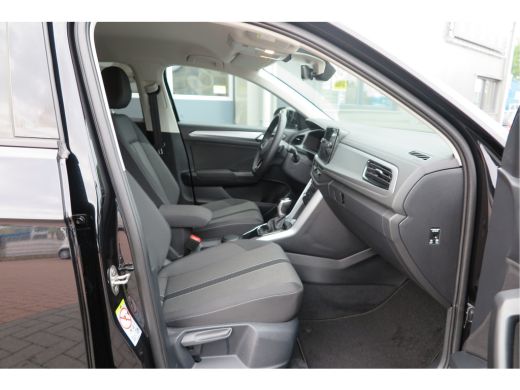 Volkswagen T-Roc 1.5 TSI 150pk DSG Life Edition, Camera,Navigatie,Virtual cockpit, ACC, Carplay ,Keyless ,Led verl... ActivLease financial lease