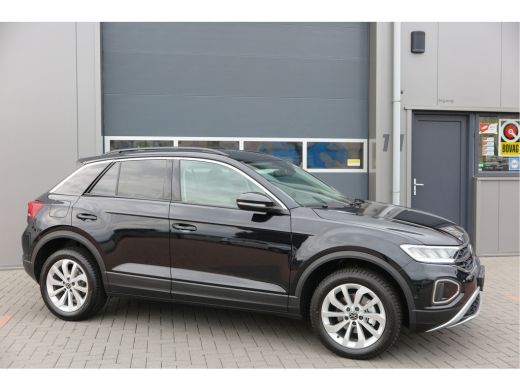Volkswagen T-Roc 1.5 TSI 150pk DSG Life Edition, Camera,Navigatie,Virtual cockpit, ACC, Carplay ,Keyless ,Led verl... ActivLease financial lease