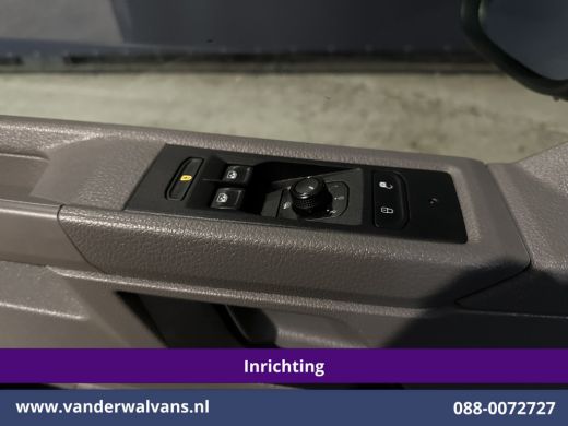 Volkswagen Transporter 2.0 TDI 150pk L2H1 Inrichting Euro6 Airco | Omvormer | Camera | 2500kg Trekhaak | Apple Carplay A... ActivLease financial lease