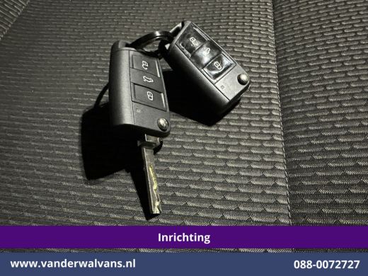 Volkswagen Transporter 2.0 TDI 150pk L2H1 Inrichting Euro6 Airco | Omvormer | Camera | 2500kg Trekhaak | Apple Carplay A... ActivLease financial lease