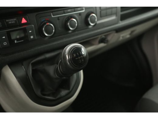 Volkswagen Transporter 2.0 TDI L1H1 | 140PK | Airco | Kasten | Parkeersensoren | Elektrpakket ActivLease financial lease