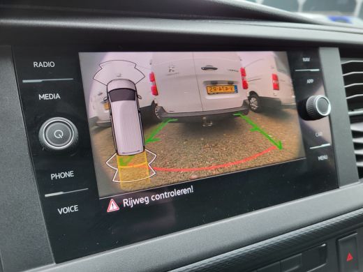 Volkswagen Transporter 2.0TDI 150pk L2/H1 4-Motion Euro 6! ActivLease financial lease