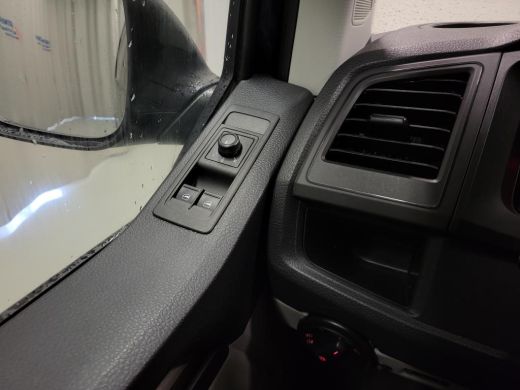 Volkswagen Transporter 2.0TDI 150pk L2/H1 Automaat Euro 6! ActivLease financial lease