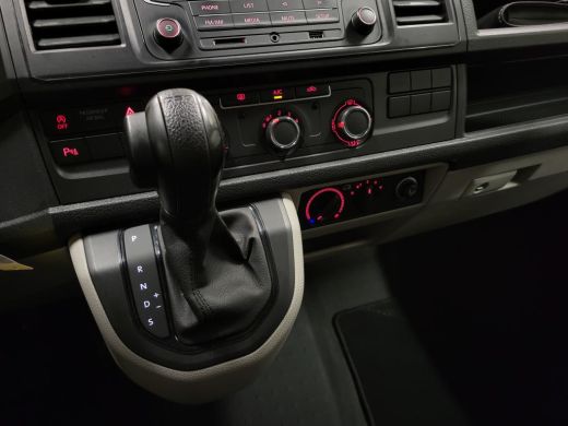 Volkswagen Transporter 2.0TDI 150pk L2/H1 Dubbele Cabine Automaat Euro 6! ActivLease financial lease