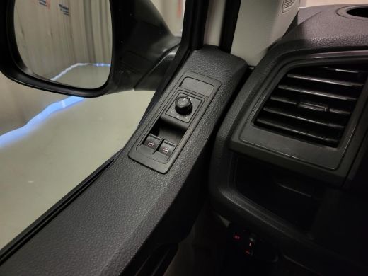 Volkswagen Transporter 2.0TDI L2/H1 Dubbele Cabine Trekhaak Euro 6! ActivLease financial lease