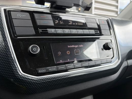 Volkswagen up! 1.0 65 pk | Achteruitrijcamera | Airco (automatisch) | Cruise control ActivLease financial lease