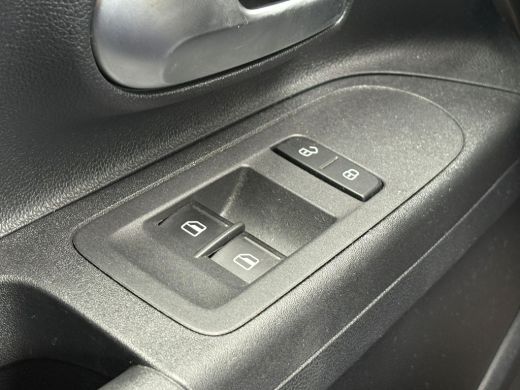 Volkswagen up! 1.0 65 pk | Achteruitrijcamera | Airco (automatisch) | Cruise control ActivLease financial lease