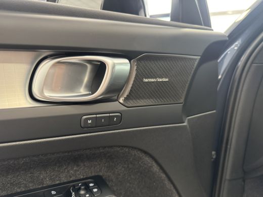 Volvo  XC40 B4 Plus Black Edition | Apple Carplay/Android Auto|telefoonintegratie premium | Cruise control ad... ActivLease financial lease