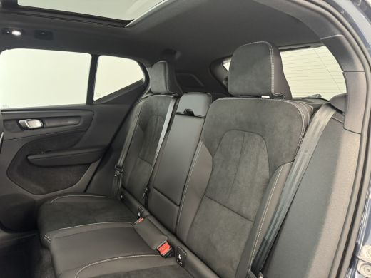 Volvo  XC40 B4 Plus Black Edition | Apple Carplay/Android Auto|telefoonintegratie premium | Cruise control ad... ActivLease financial lease