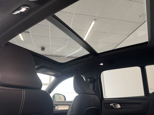 Volvo  XC40 B4 Plus Black Edition | Apple Carplay/Android Auto|telefoonintegratie premium | Cruise control ad... ActivLease financial lease