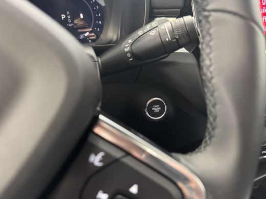 Volvo  XC40 B4 Plus Black Edition | Apple Carplay/Android Auto|telefoonintegratie premium | Cruise control ad... ActivLease financial lease