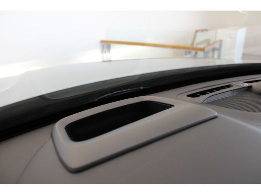 Volvo  XC90 T8 455PK AWD Ultra Dark | Massage + Ventilatie | Luchtvering | B&W Audio | Gelam Glas |  360º view ActivLease financial lease