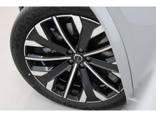 Volvo  XC90 T8 455PK AWD Ultra Dark | Massage + Ventilatie | Luchtvering | B&W Audio | Gelam Glas |  360º view ActivLease financial lease