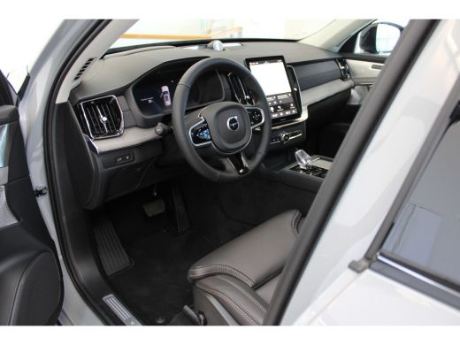 Volvo  XC90 T8 455PK AWD Ultra Dark | Massage + Ventilatie | Luchtvering | B&W Audio | Gelam Glas |  360º view ActivLease financial lease
