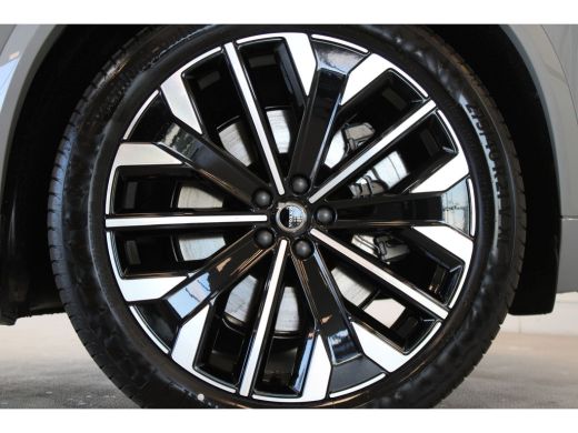 Volvo  XC90 T8 455PK AWD Ultra Dark | Massage + Ventilatie | Luchtvering | B&W Audio | Gelam Glas |  360º view ActivLease financial lease