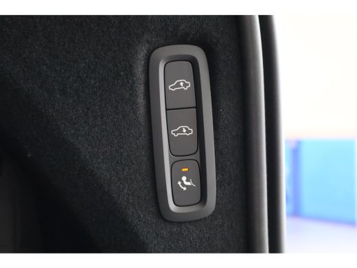 Volvo  XC90 T8 455PK Ultra Dark | B&W Audio | Luchtvering | Trekhaak | Gelam Glas | Getint Glas ActivLease financial lease