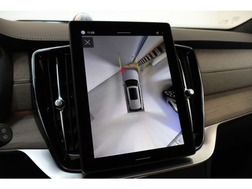 Volvo  XC90 T8 455PK Ultra Dark | B&W Audio | Luchtvering | Trekhaak | Gelam Glas | Getint Glas ActivLease financial lease