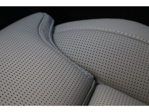 Volvo  XC90 T8 455PK Ultra Dark | B&W Audio | Luchtvering | Trekhaak | Gelam Glas | Getint Glas ActivLease financial lease