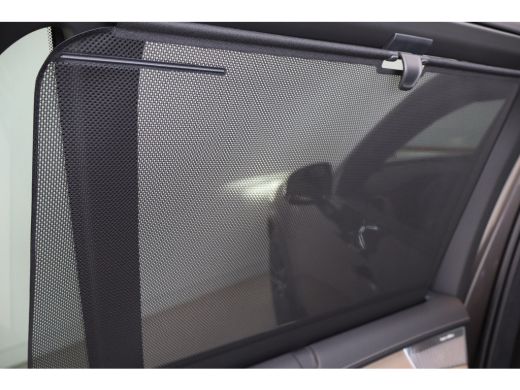 Volvo  XC90 T8 455PK Ultra Dark | B&W Audio | Luchtvering | Trekhaak | Gelam Glas | Getint Glas ActivLease financial lease