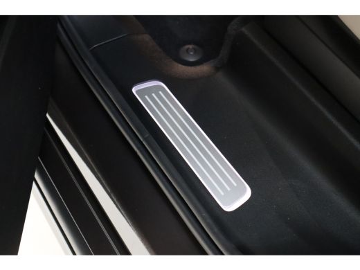 Volvo  XC90 T8 455PK Ultra Dark | B&W Audio | Luchtvering | Trekhaak | Gelam Glas | Getint Glas ActivLease financial lease